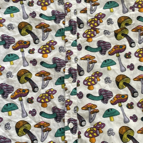 A-Lab xl mushroom shirt - Picture 4 of 4